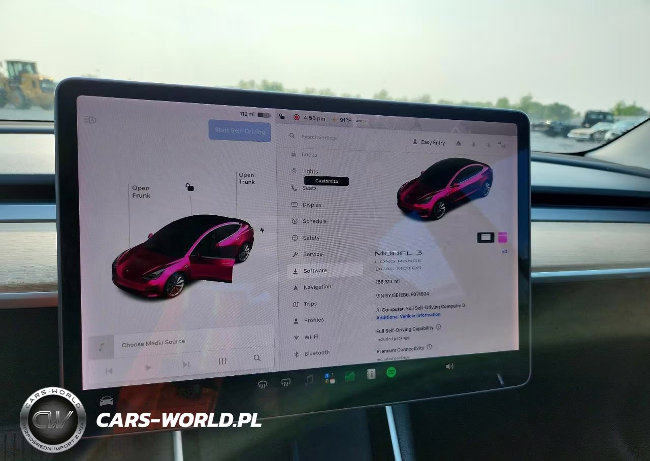 2018 Tesla Model 3 VIN:5YJ3E1EB6JF071804 - 9
