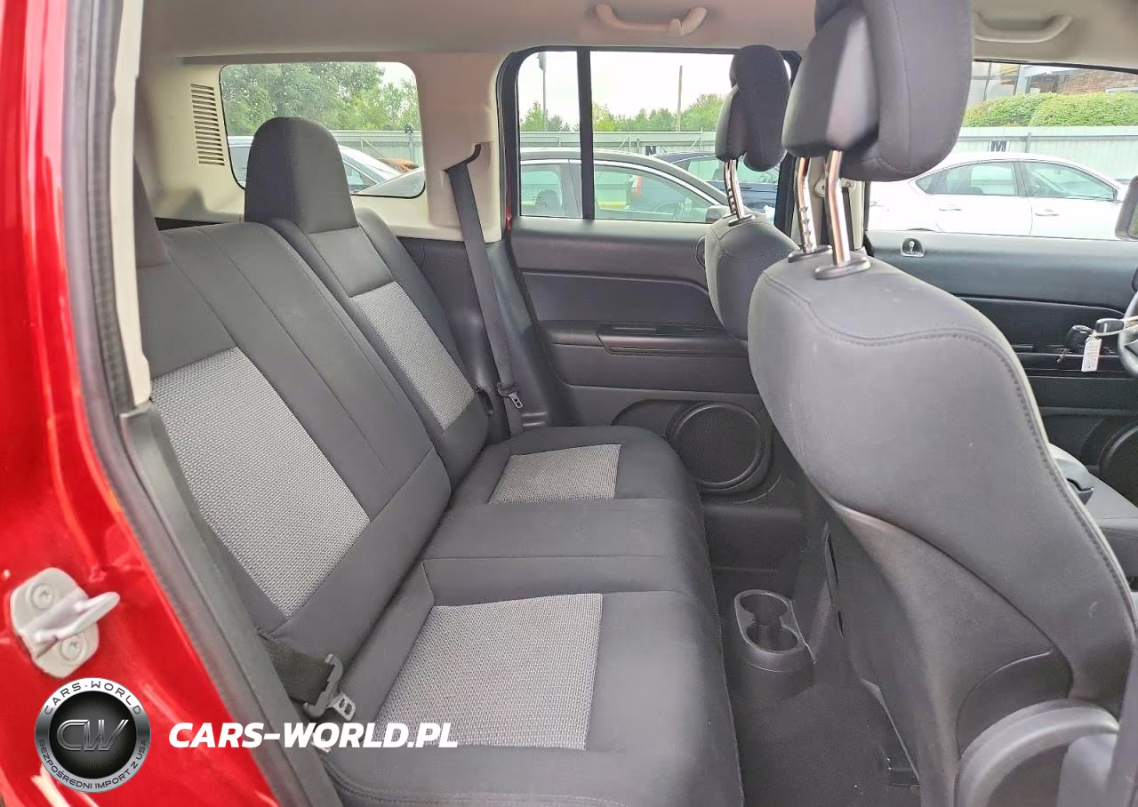 2010 Jeep Patriot Sport VIN:1J4NF2GB2AD505825 - 11