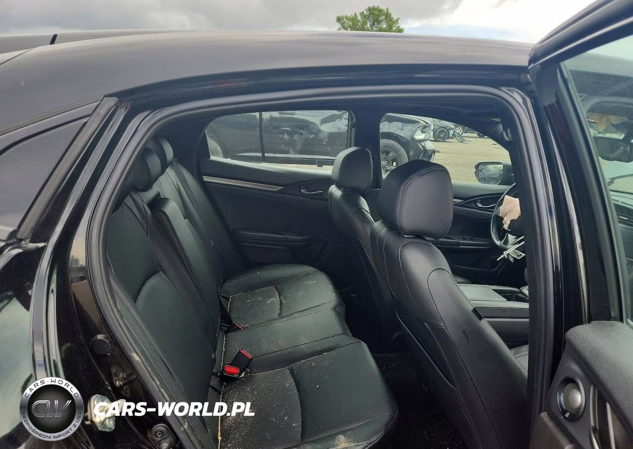 2019 Honda Civic Sport Touring VIN:SHHFK7H95KU221080 - 10