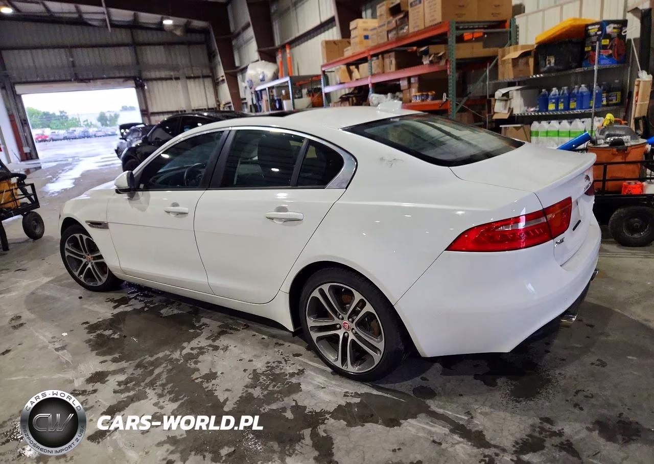 2017 Jaguar Xe Premium VIN:SAJAJ4BV4HCP10659 - 2