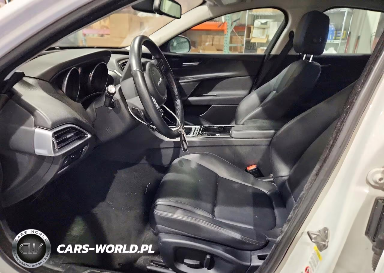 2017 Jaguar Xe Premium VIN:SAJAJ4BV4HCP10659 - 7