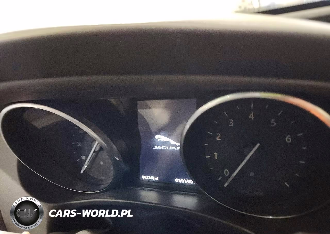 2017 Jaguar Xe Premium VIN:SAJAJ4BV4HCP10659 - 9