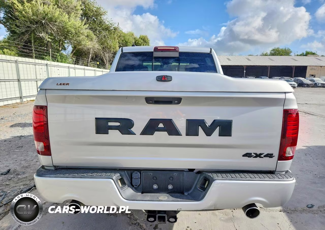 2017 Ram 1500 Sport VIN:1C6RR7MT1HS850785 - 6