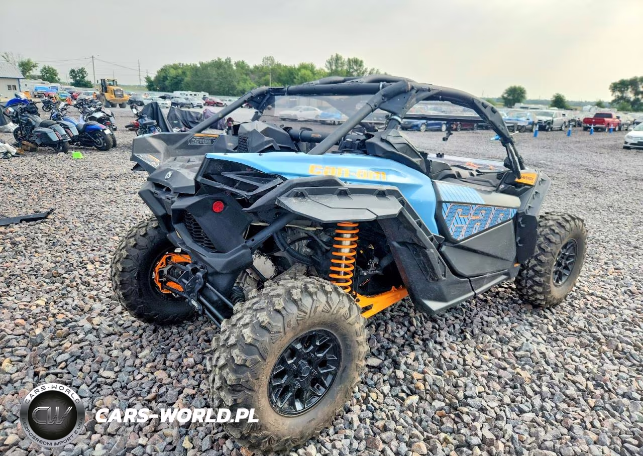 2025 Can-Am Maverick X3 Utility Vehicle VIN:3JBVGAV48SE000604 - 4