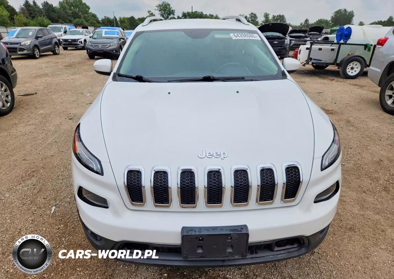 2017 Jeep Cherokee Latitude VIN:1C4PJMCS1HW529708 - 5
