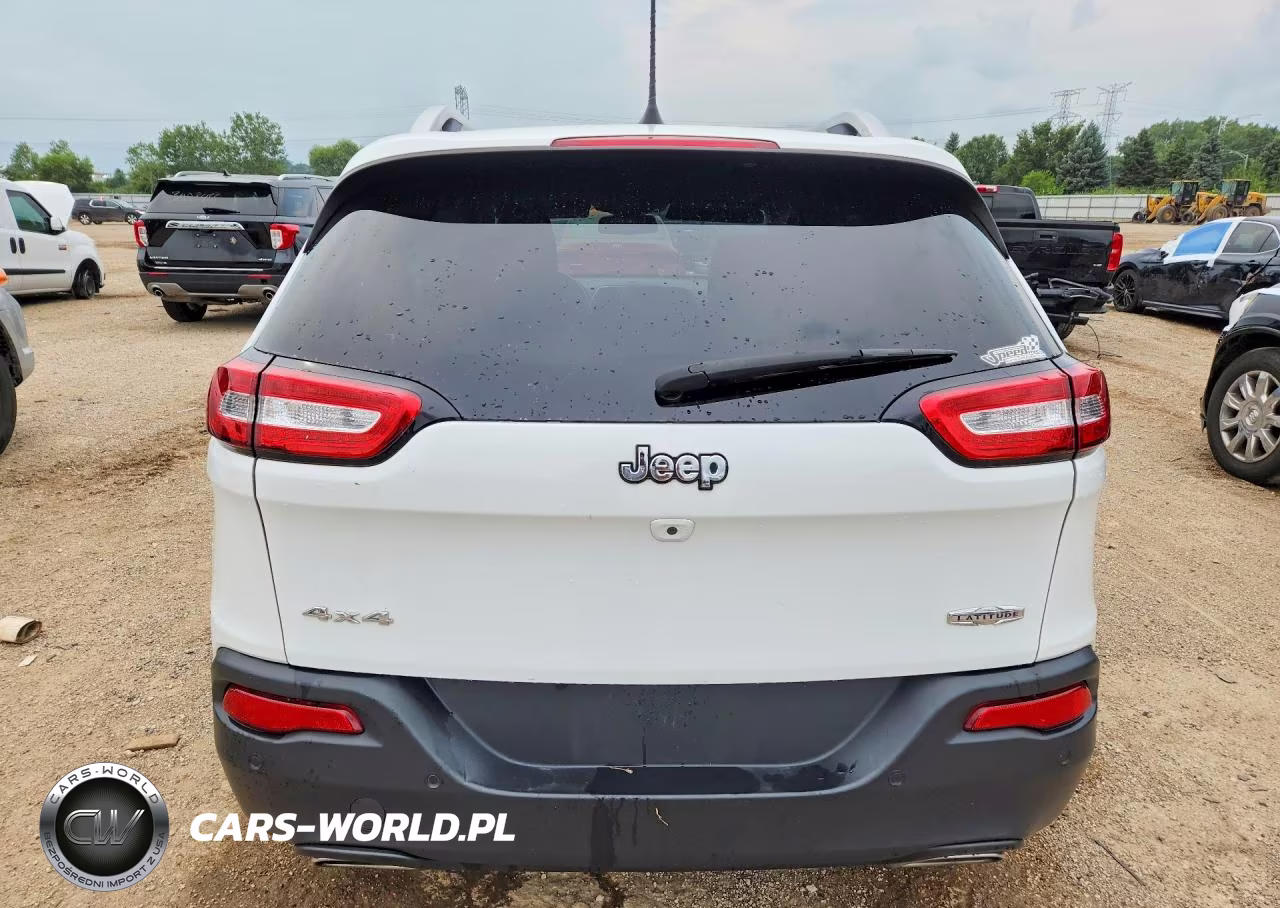 2017 Jeep Cherokee Latitude VIN:1C4PJMCS1HW529708 - 6