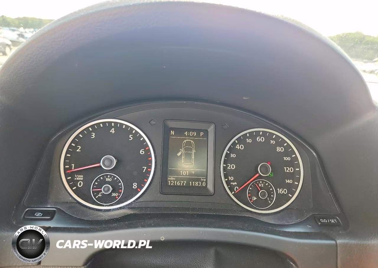 2011 Volkswagen Tiguan S VIN:WVGAV7AX2BW547129 - 9