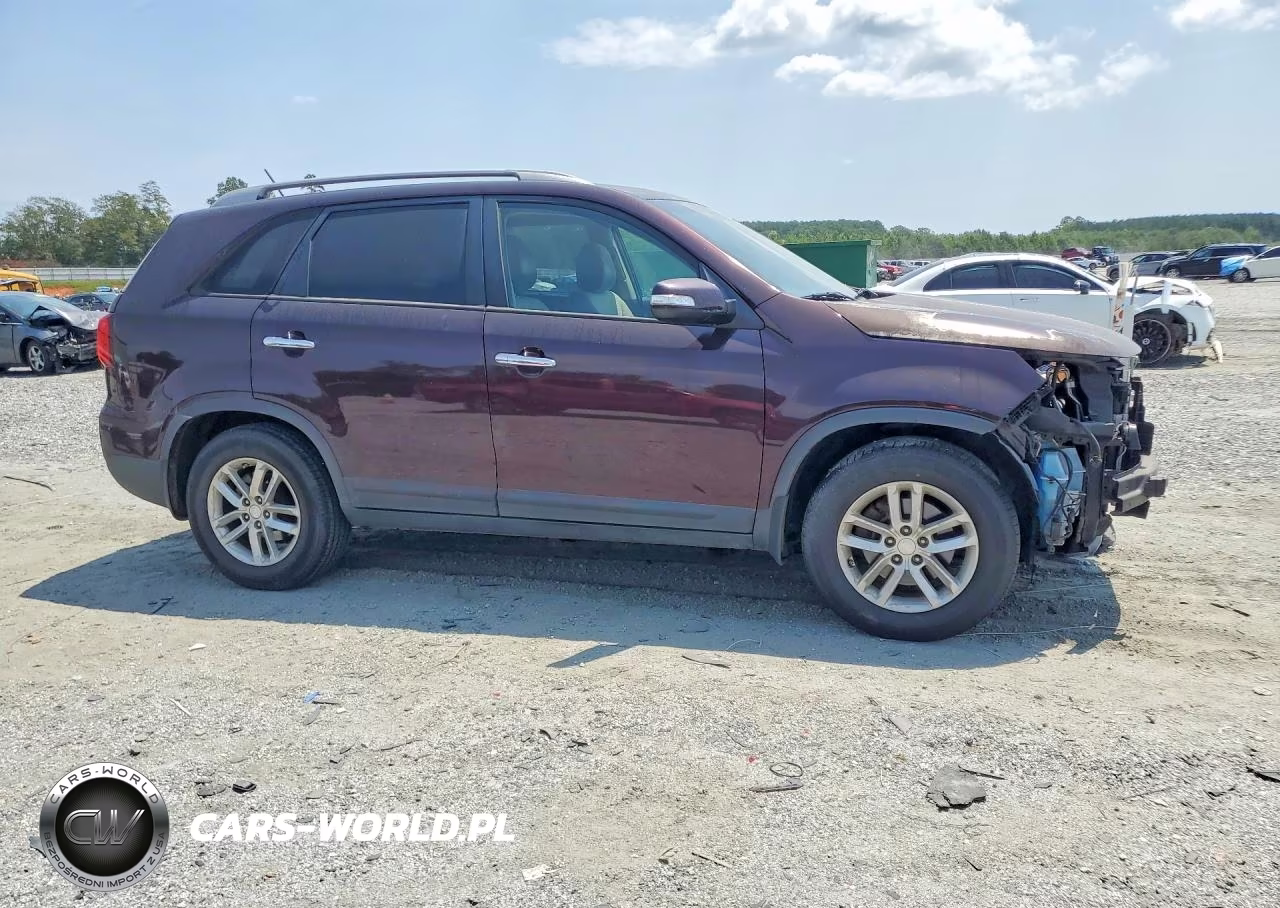 2014 Kia Sorento Lx VIN:5XYKT3A68EG506519 - 4