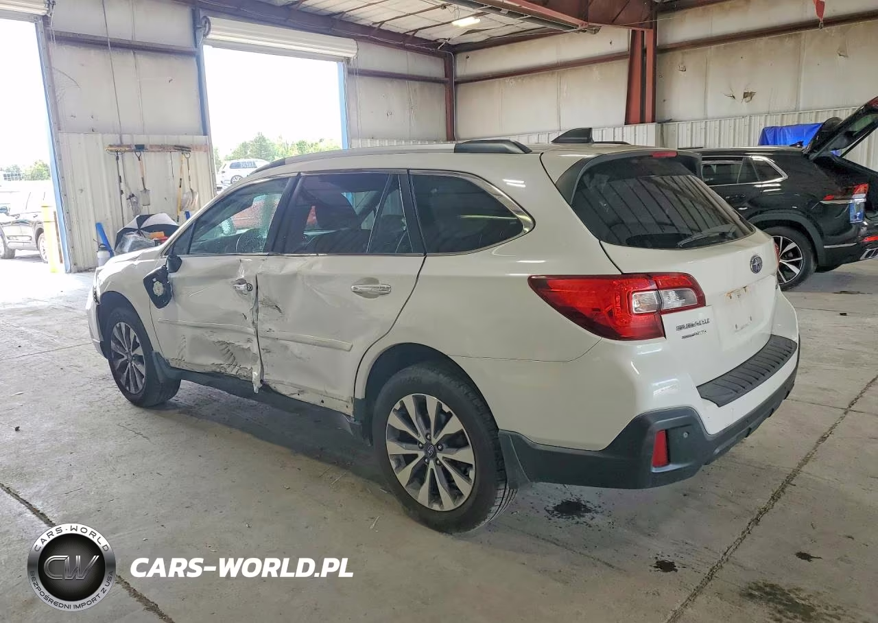 2018 Subaru Outback Touring VIN:4S4BSATC9J3391336 - 2