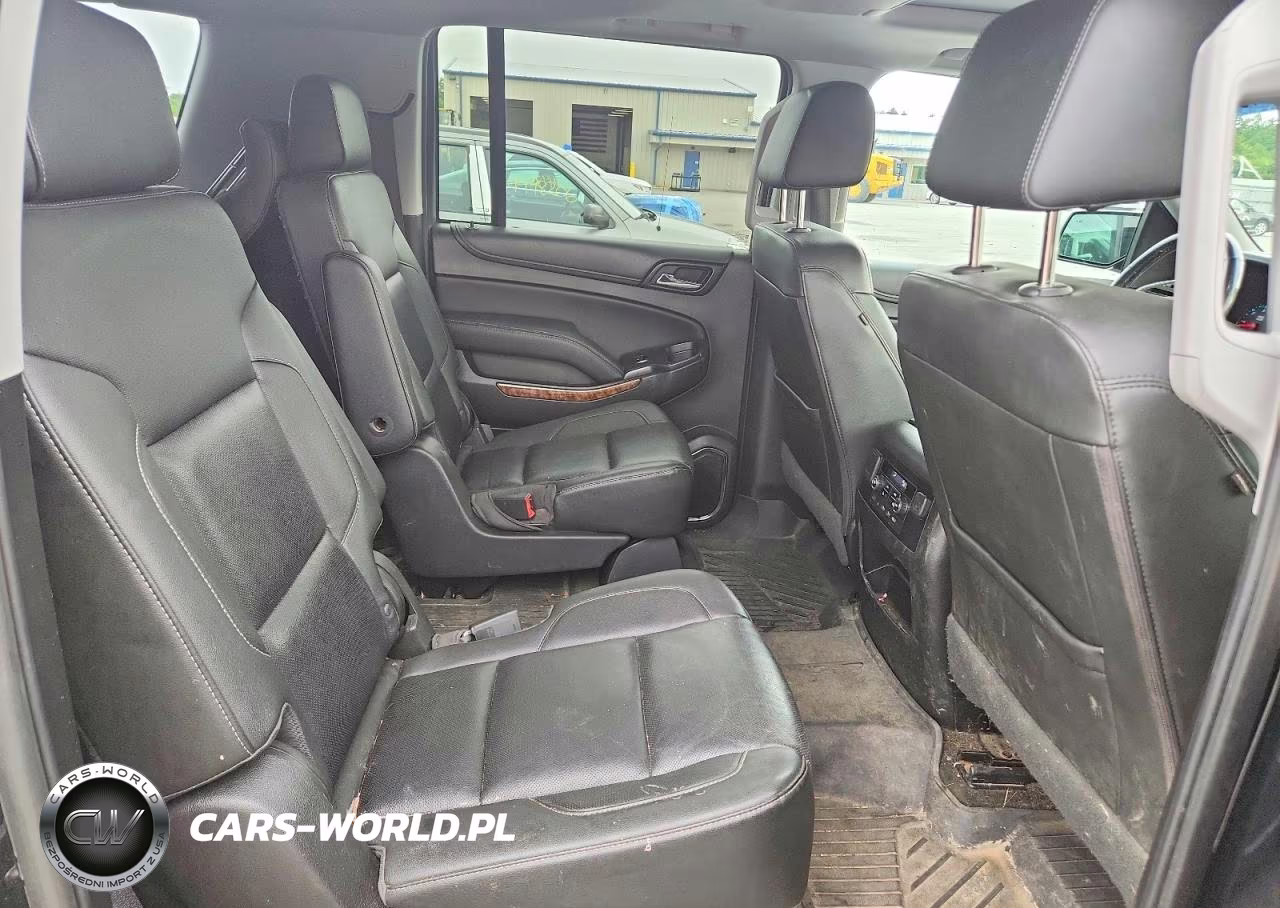2018 Chevrolet Suburban K1500 Premier VIN:1GNSKJKC5JR261399 - 11