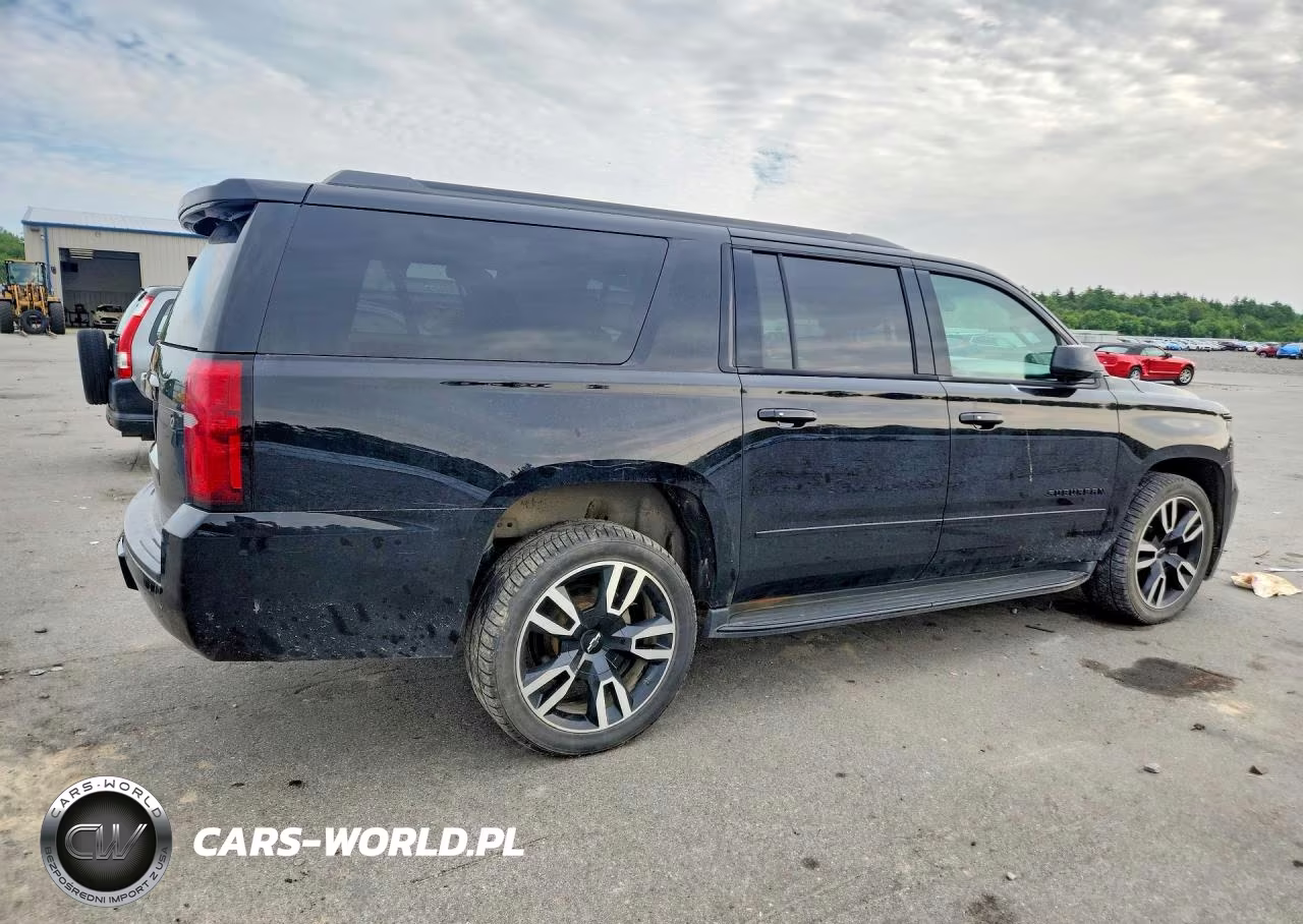 2018 Chevrolet Suburban K1500 Premier VIN:1GNSKJKC5JR261399 - 3