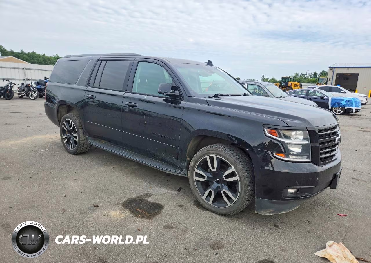 2018 Chevrolet Suburban K1500 Premier VIN:1GNSKJKC5JR261399 - 4