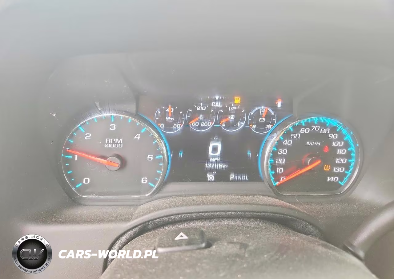 2018 Chevrolet Suburban K1500 Premier VIN:1GNSKJKC5JR261399 - 9