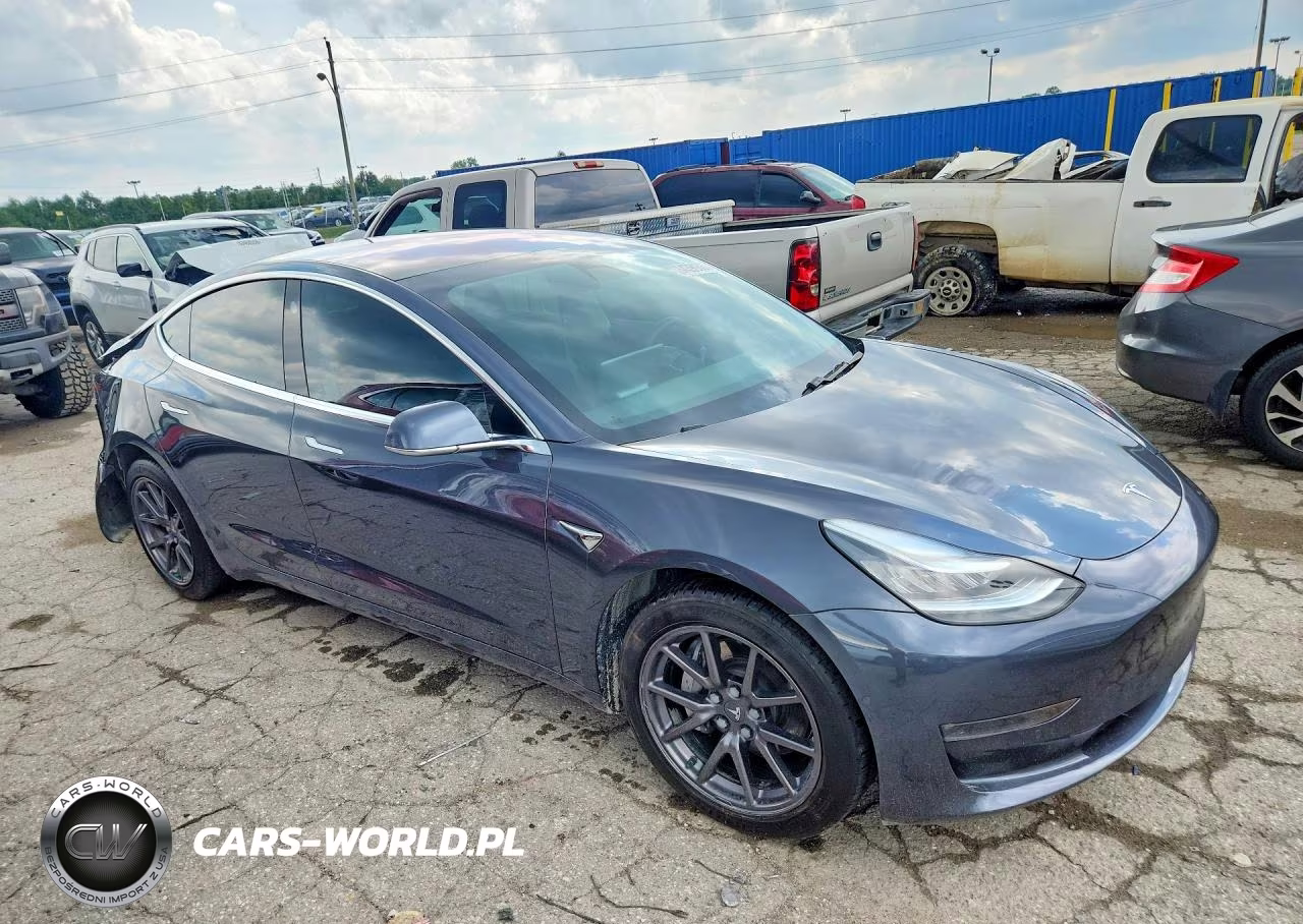 2018 Tesla Model 3 VIN:5YJ3E1EB6JF103845 - 4