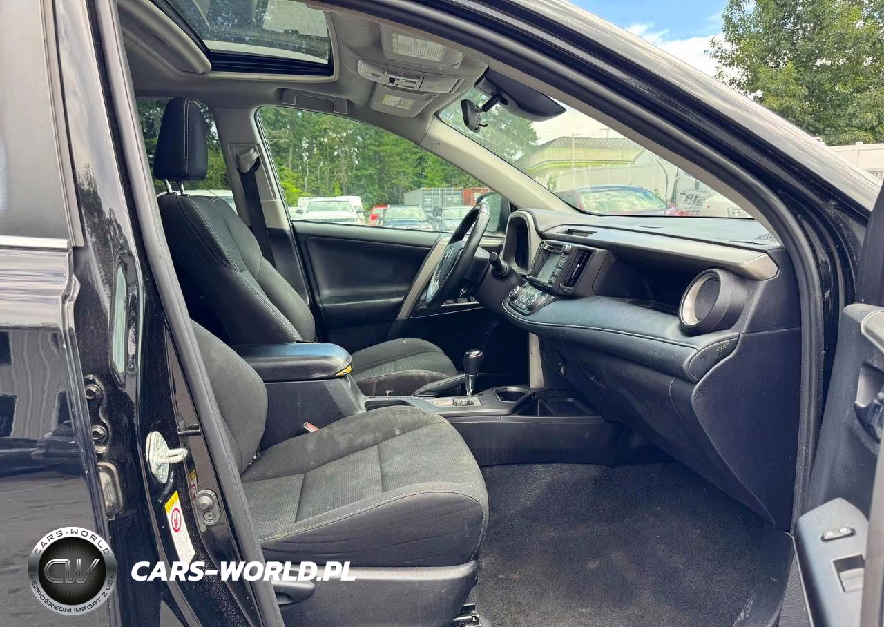 2018 Toyota Rav4 Xle VIN:2T3RFREV4JW857885 - 8
