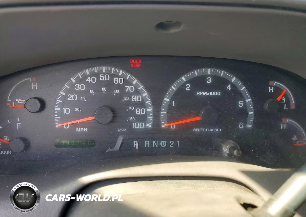 2000 Ford Expedition Xlt VIN:1FMRU1561YLB90220 - 9