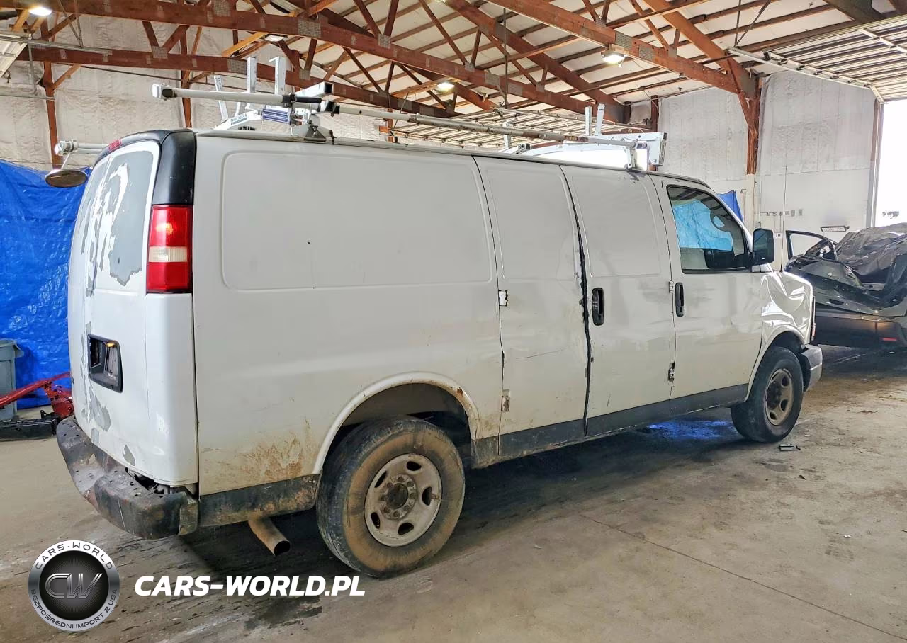 2009 Chevrolet Express G2500 VIN:1GCGG25C191170836 - 3