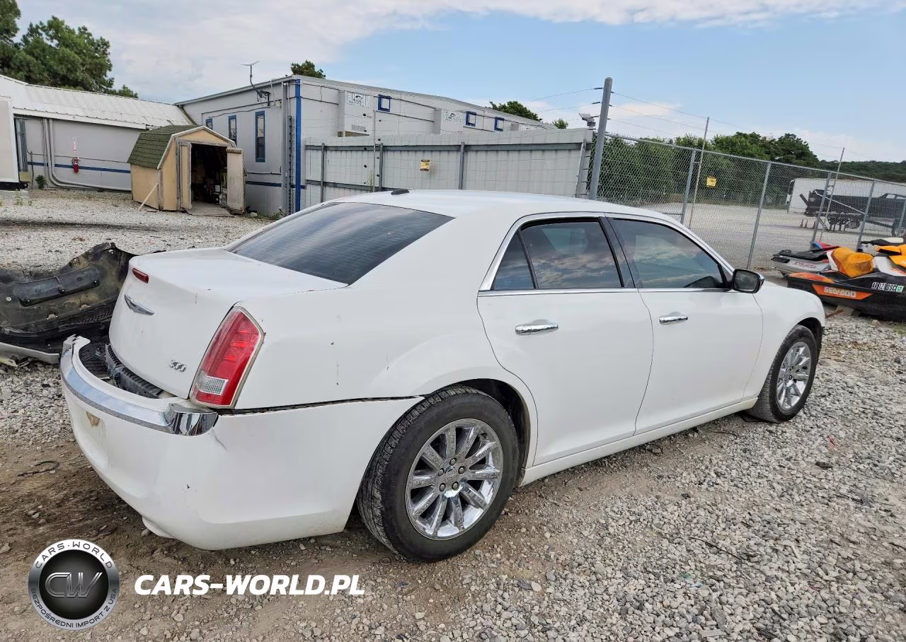 2012 Chrysler 300 Limited VIN:2C3CCACG0CH182306 - 3