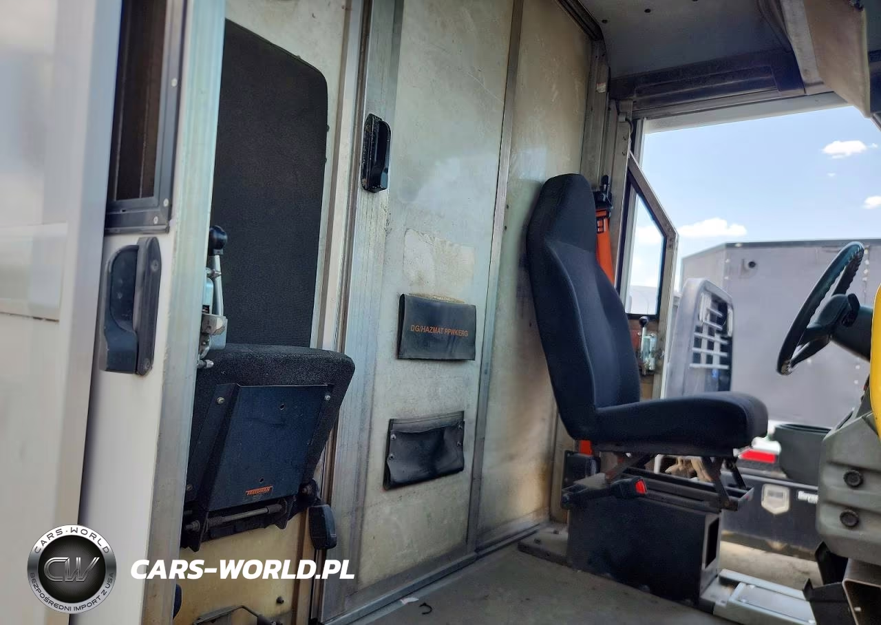 2013 Isuzu Npr Hd Delivery Truck VIN:JALB4T174D7W01076 - 10