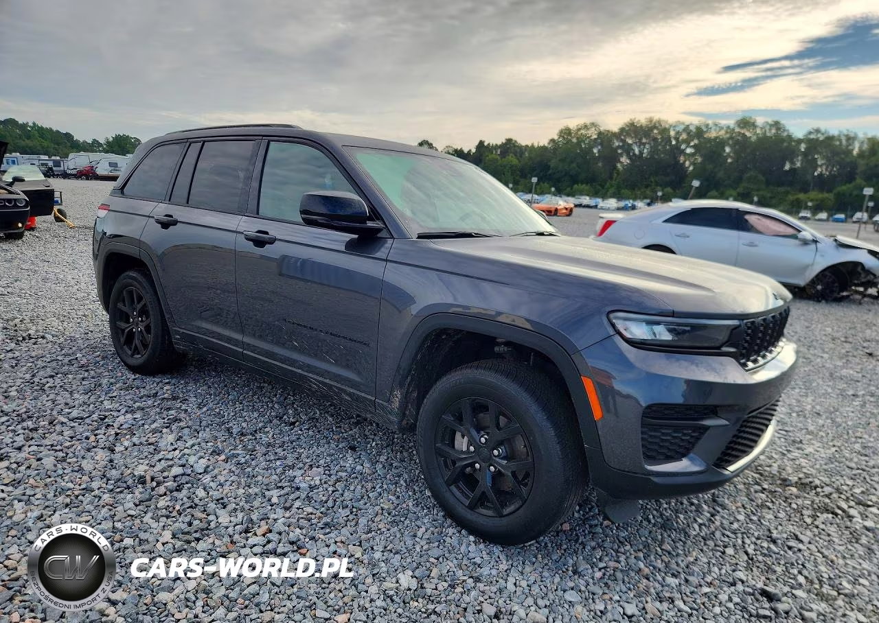 2024 Jeep Grand Cherokee Laredo VIN:1C4RJGAG1R8546569 - 4