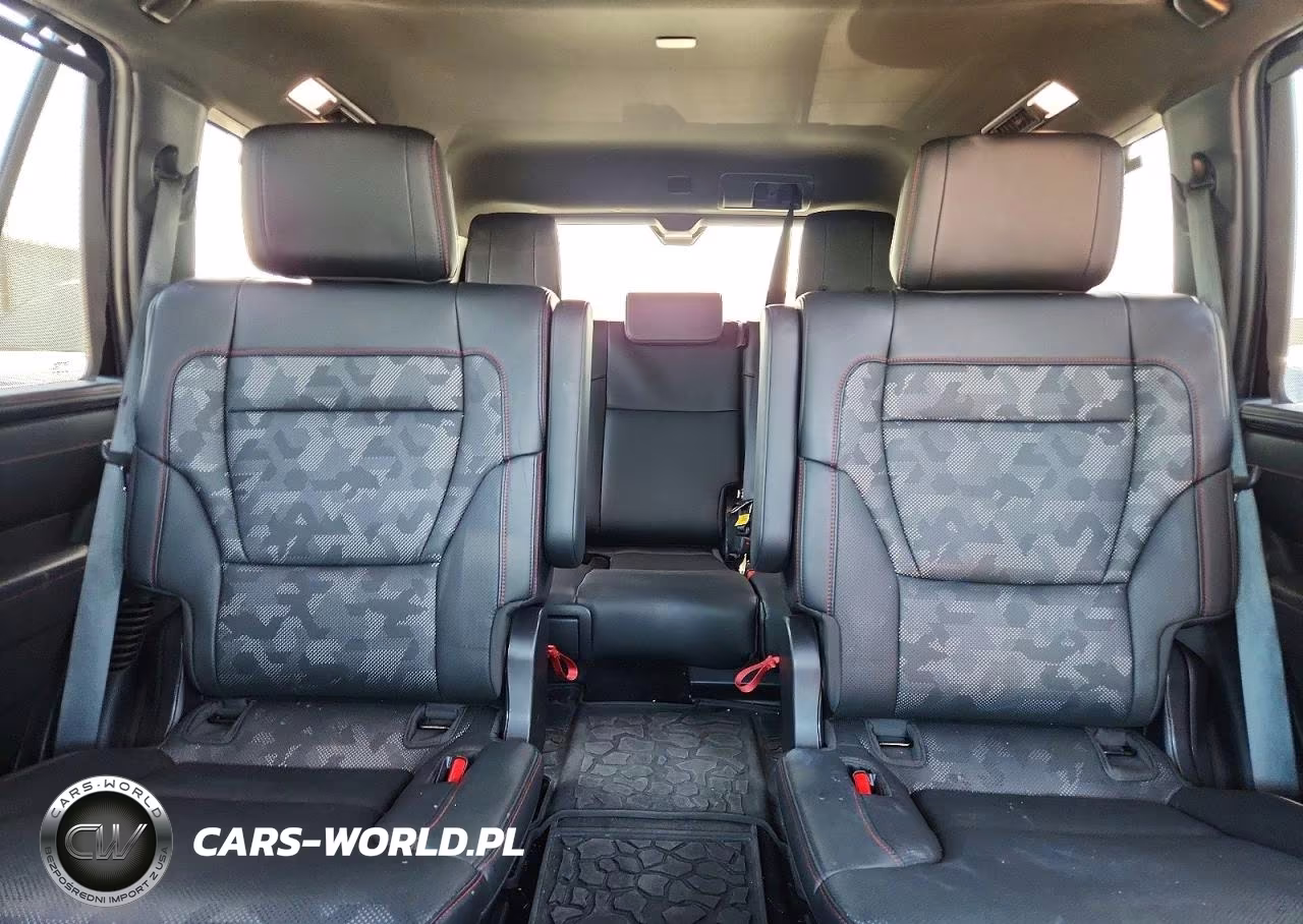 2024 Toyota Sequoia Trd Pro VIN:7SVAAABA2RX027644 - 10