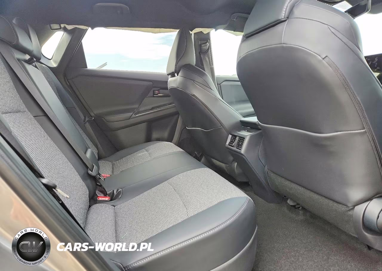2026 Toyota Bz Xle Plus VIN:JTMBCAEB8TA010936 - 11