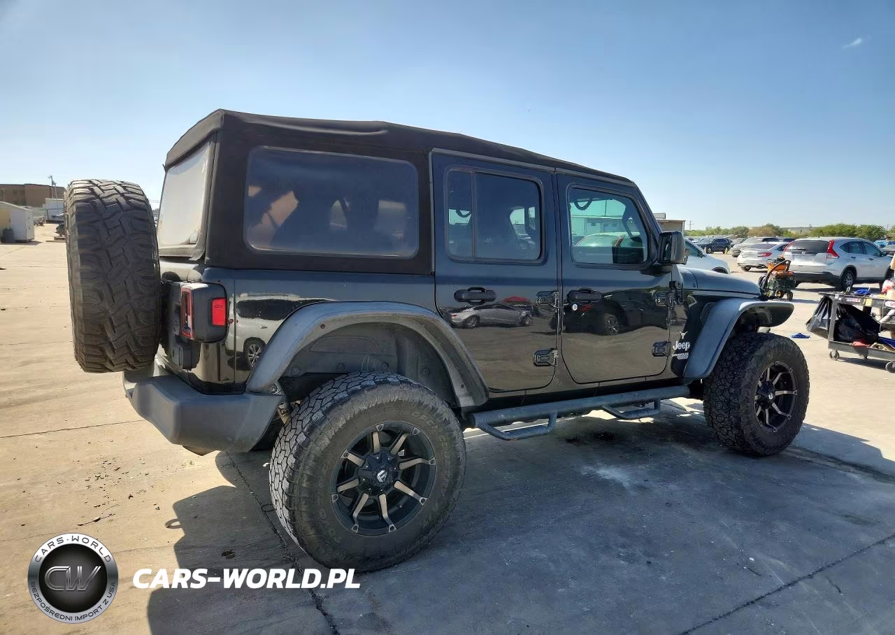 2018 Jeep Wrangler Unlimited Sport VIN:1C4HJXDG3JW155351 - 3