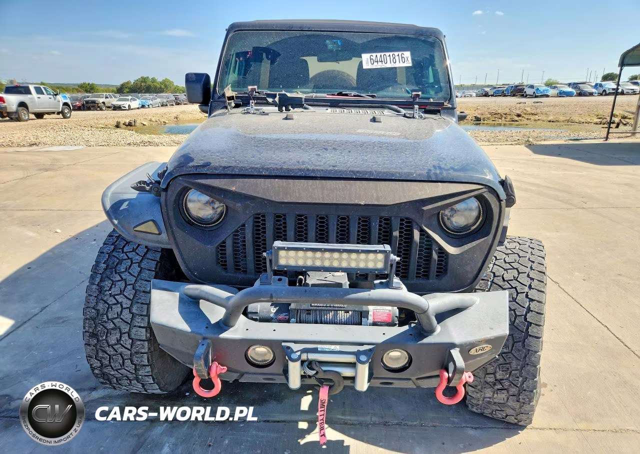 2018 Jeep Wrangler Unlimited Sport VIN:1C4HJXDG3JW155351 - 5