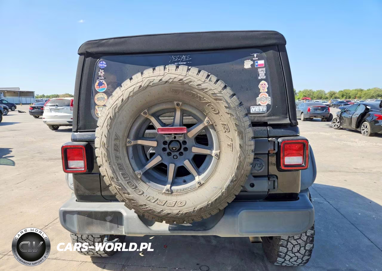 2018 Jeep Wrangler Unlimited Sport VIN:1C4HJXDG3JW155351 - 6