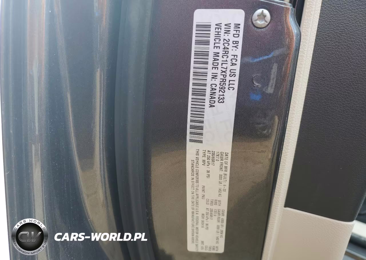 2023 Chrysler Pacifica Hybrid Touring L VIN:2C4RC1L7XPR592133 - 14