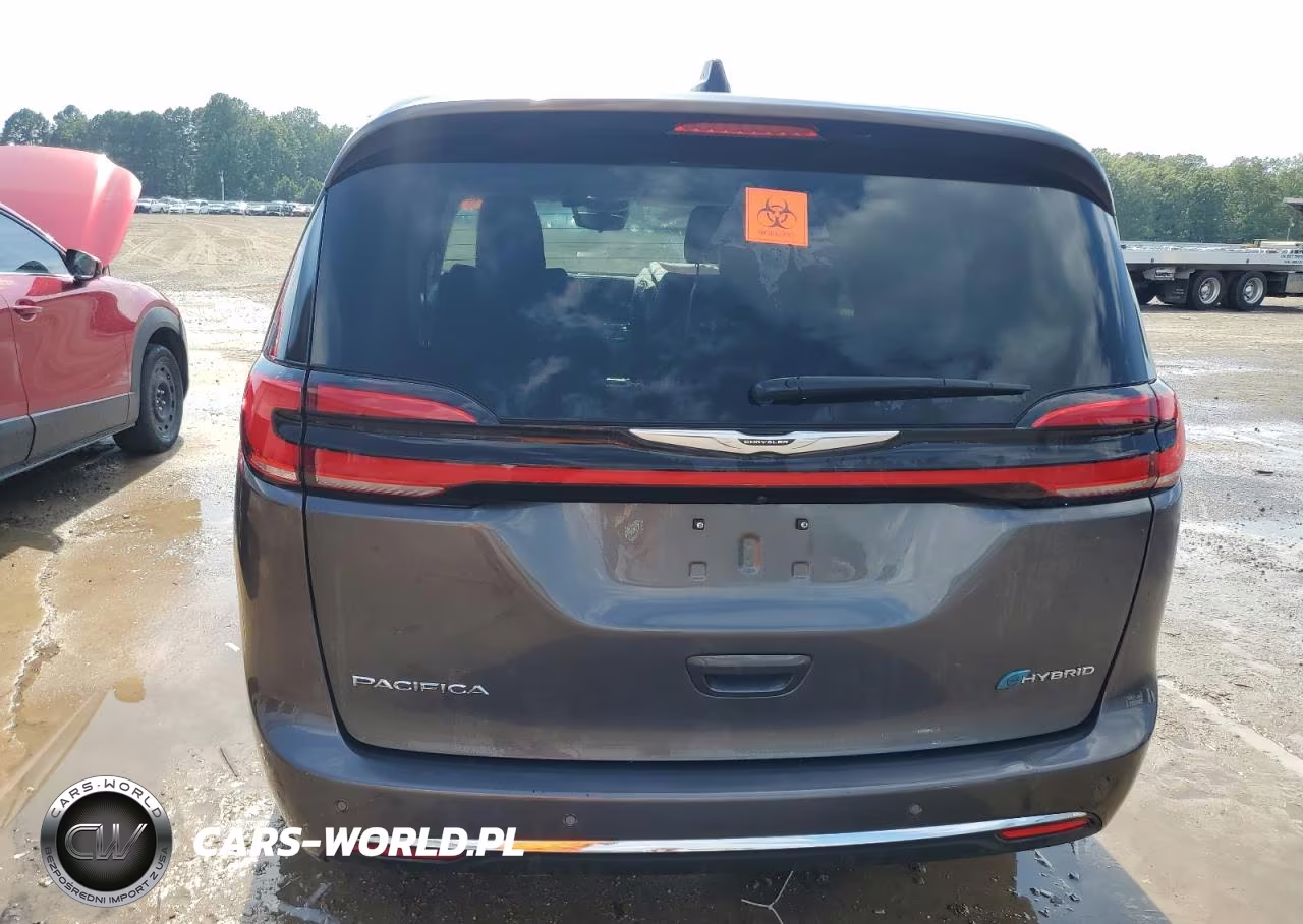 2023 Chrysler Pacifica Hybrid Touring L VIN:2C4RC1L7XPR592133 - 6