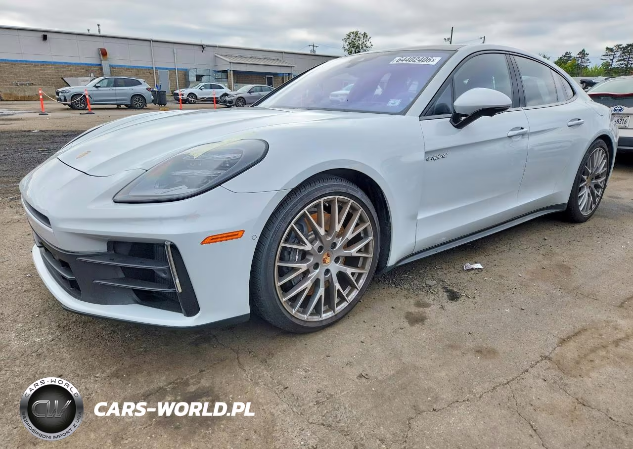 2025 Porsche Panamera 4 E-Hybrid