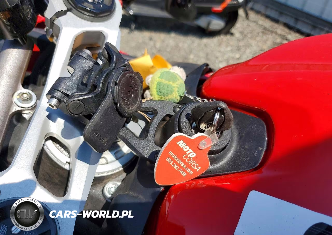 2025 Ducati Panigale V2 VIN:ZDMHAATW7SB015712 - 8