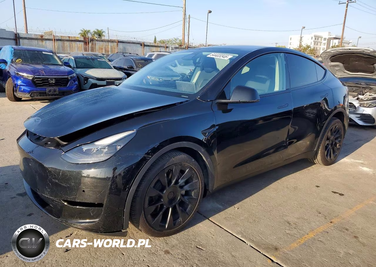 2024 Tesla Model Y – zdjęcie 1 z 12