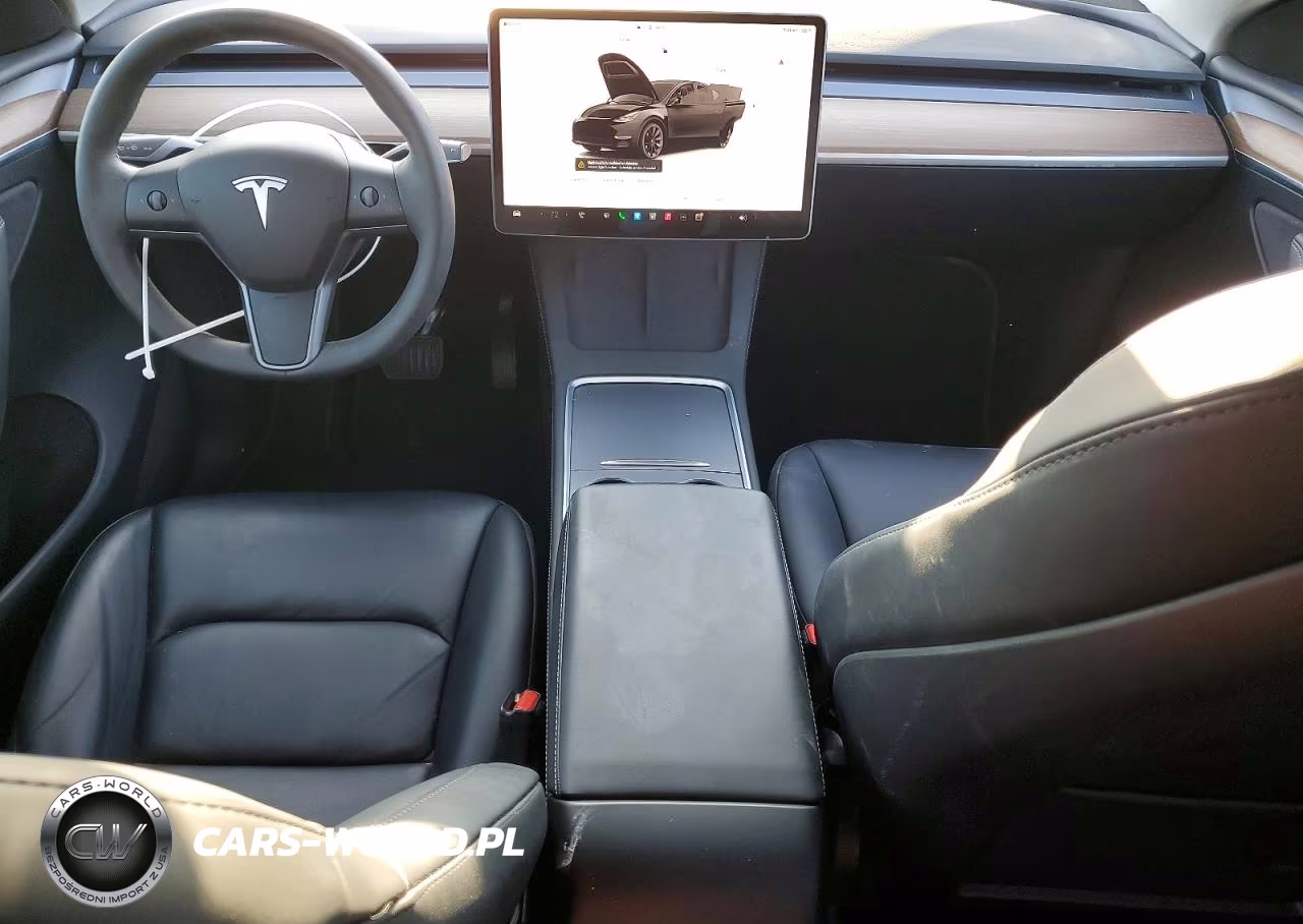 2024 Tesla Model Y VIN:7SAYGDED2RF020317 - 8