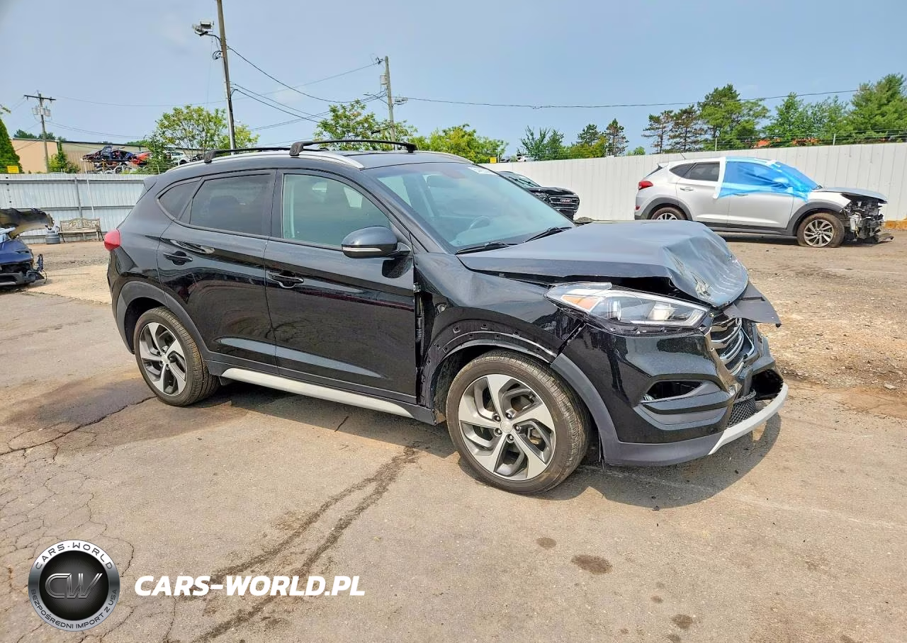 2018 Hyundai Tucson Sport VIN:KM8J3CAL9JU718030 - 4