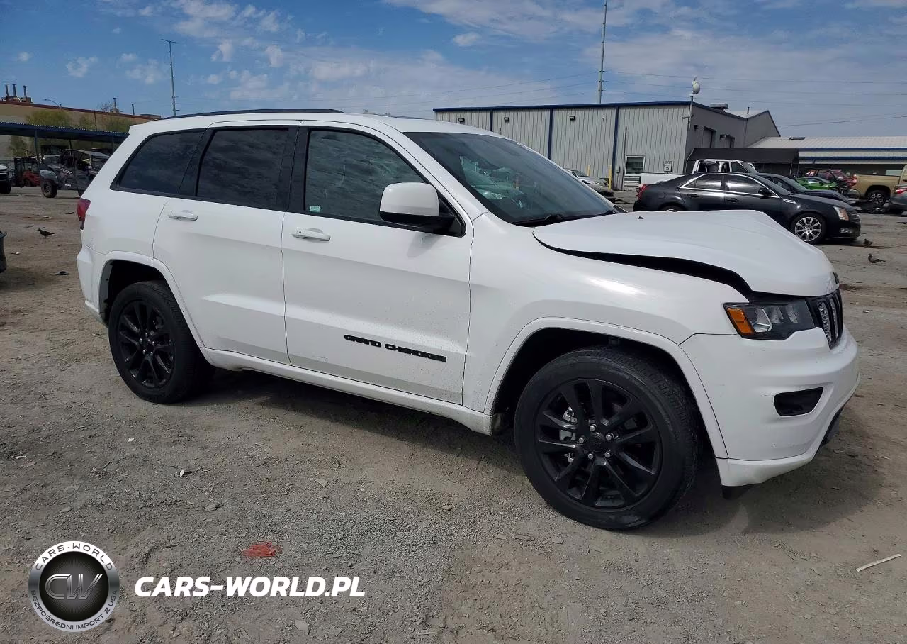 2019 Jeep Grand Cherokee Laredo VIN:1C4RJEAG3KC789968 - 4