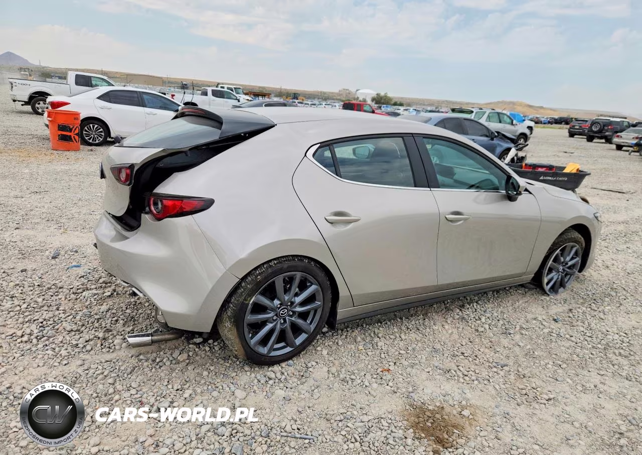 2026 Mazda 3 Preferred VIN:JM1BPALL9T1857500 - 3