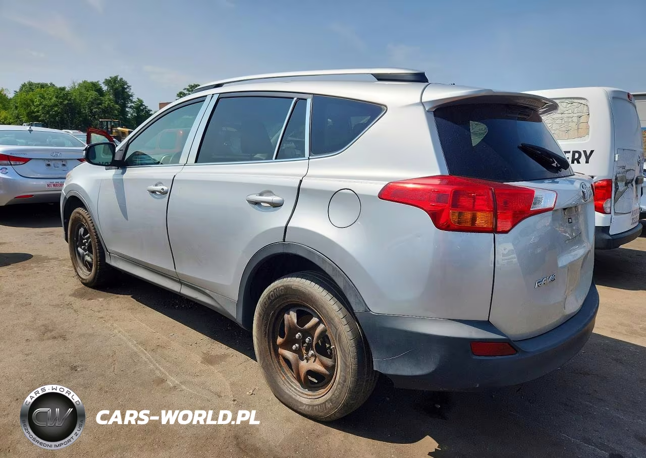2015 Toyota Rav4 Le VIN:2T3BFREV9FW345922 - 2