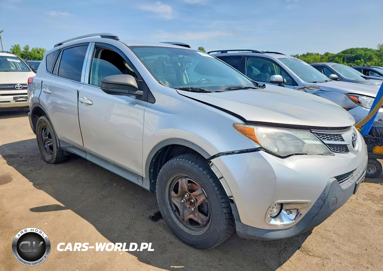 2015 Toyota Rav4 Le VIN:2T3BFREV9FW345922 - 4
