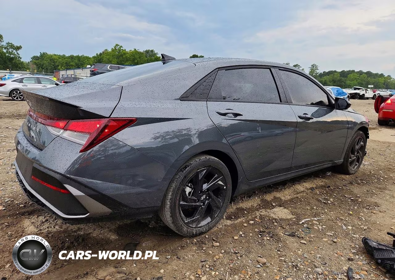 2026 Hyundai Elantra Sel Sport VIN:KMHLM4DG3TU246887 - 3