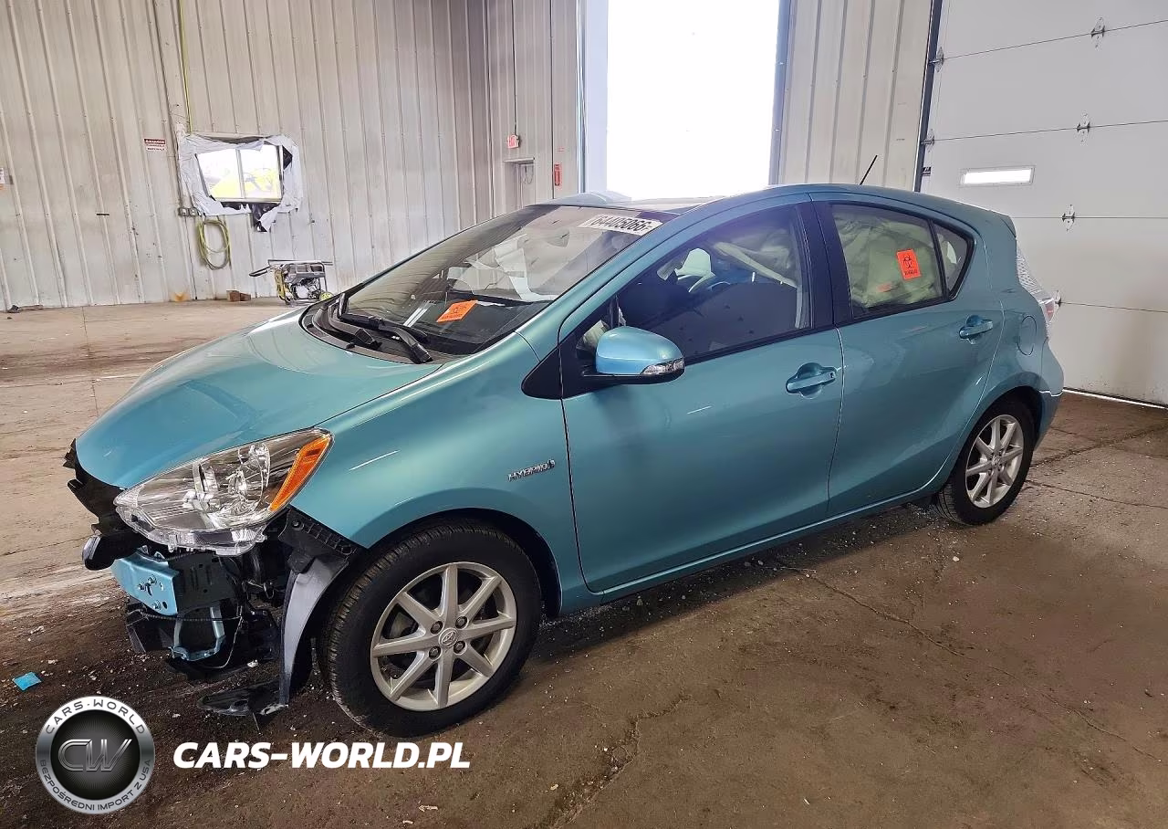 2013 Toyota Prius C Three – zdjęcie 1 z 12