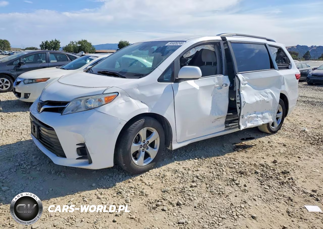 2018 Toyota Sienna Le