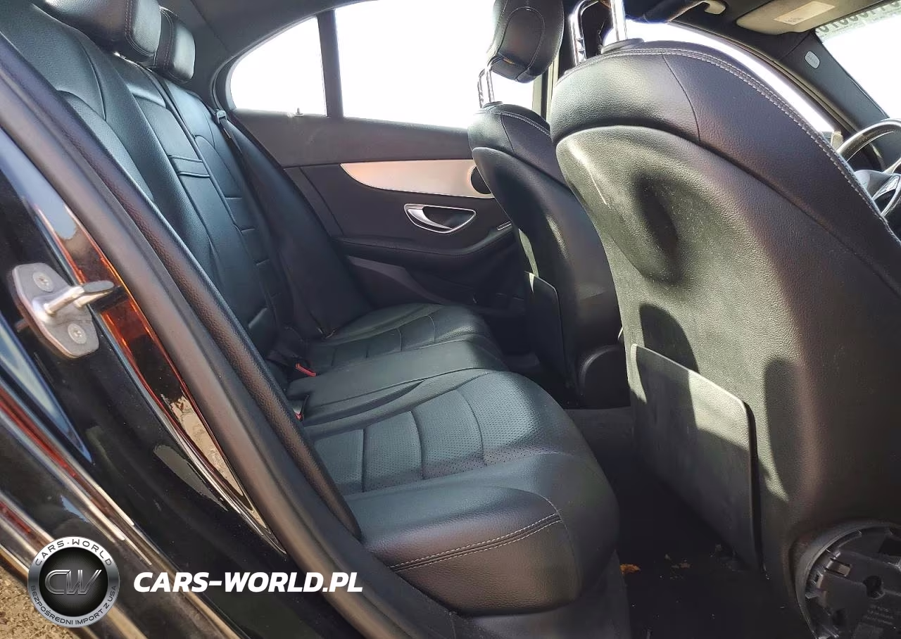 2018 Mercedes-Benz C 300 VIN:55SWF4JB9JU252637 - 10