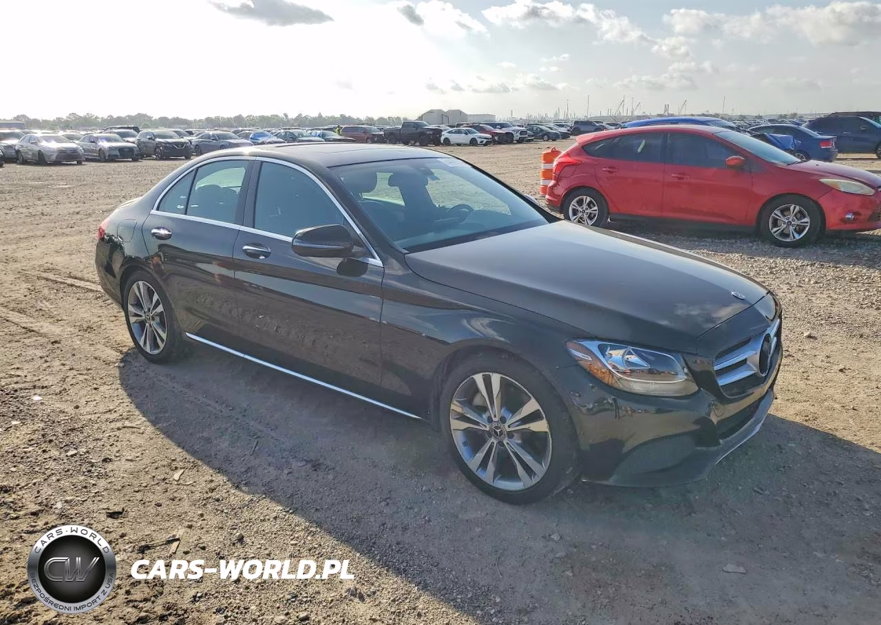 2018 Mercedes-Benz C 300 VIN:55SWF4JB9JU252637 - 4
