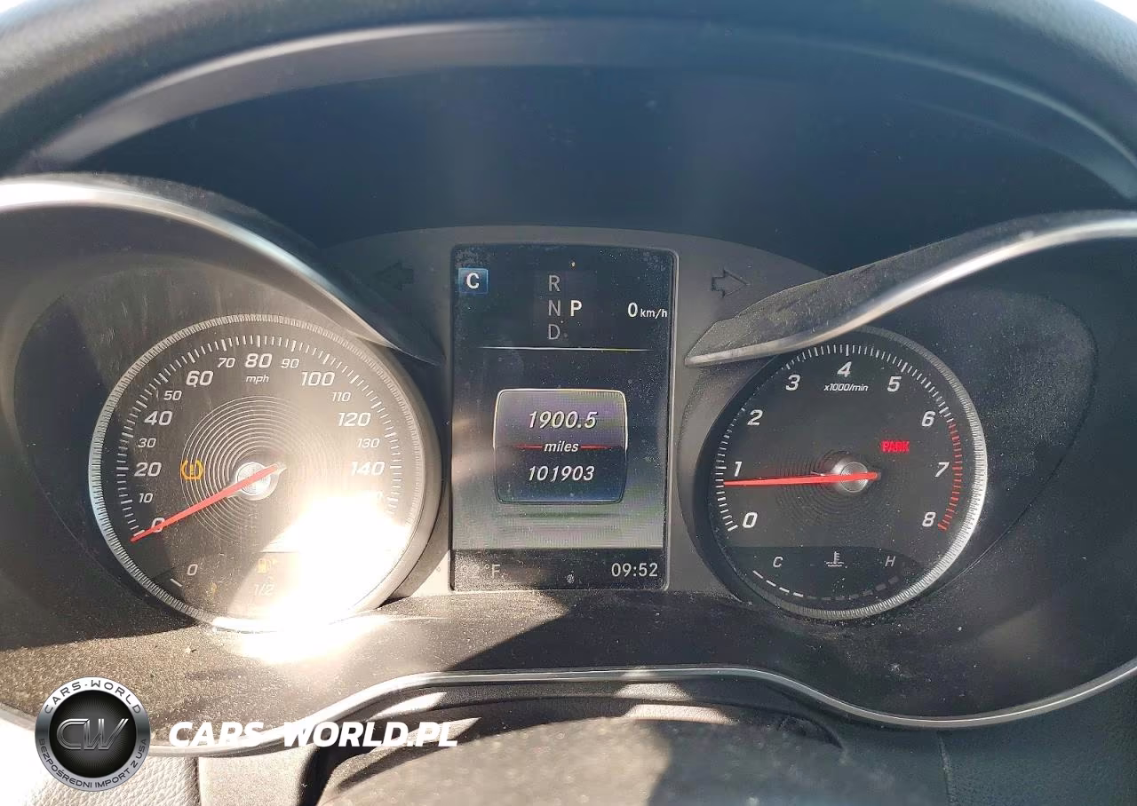2018 Mercedes-Benz C 300 VIN:55SWF4JB9JU252637 - 9