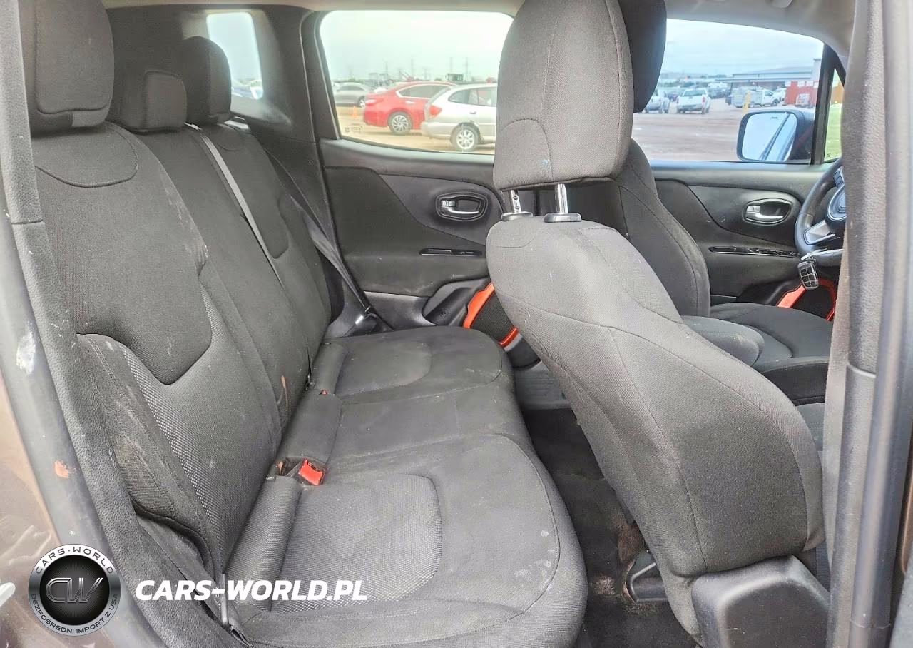 2018 Jeep Renegade Sport VIN:ZACCJBAB5JPH46106 - 10