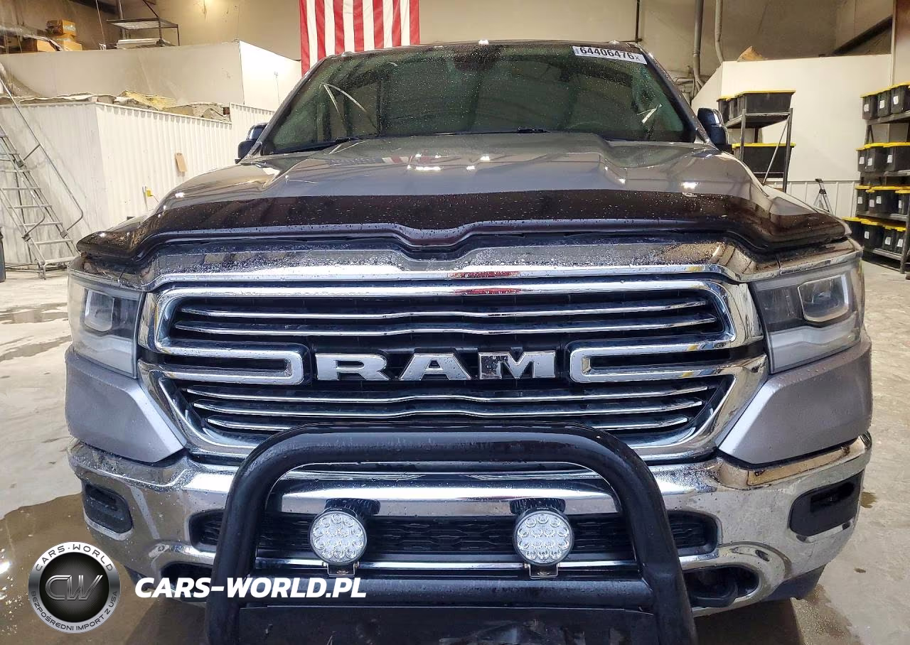 2019 Ram 1500 Laramie VIN:1C6SRFJT3KN725227 - 5