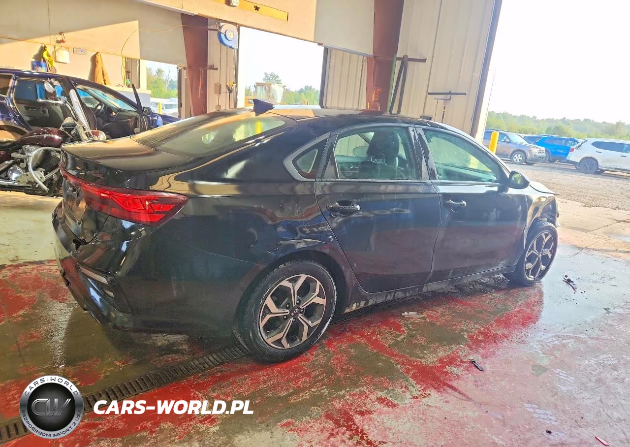 2020 Kia Forte Lxs VIN:3KPF24AD2LE205196 - 3