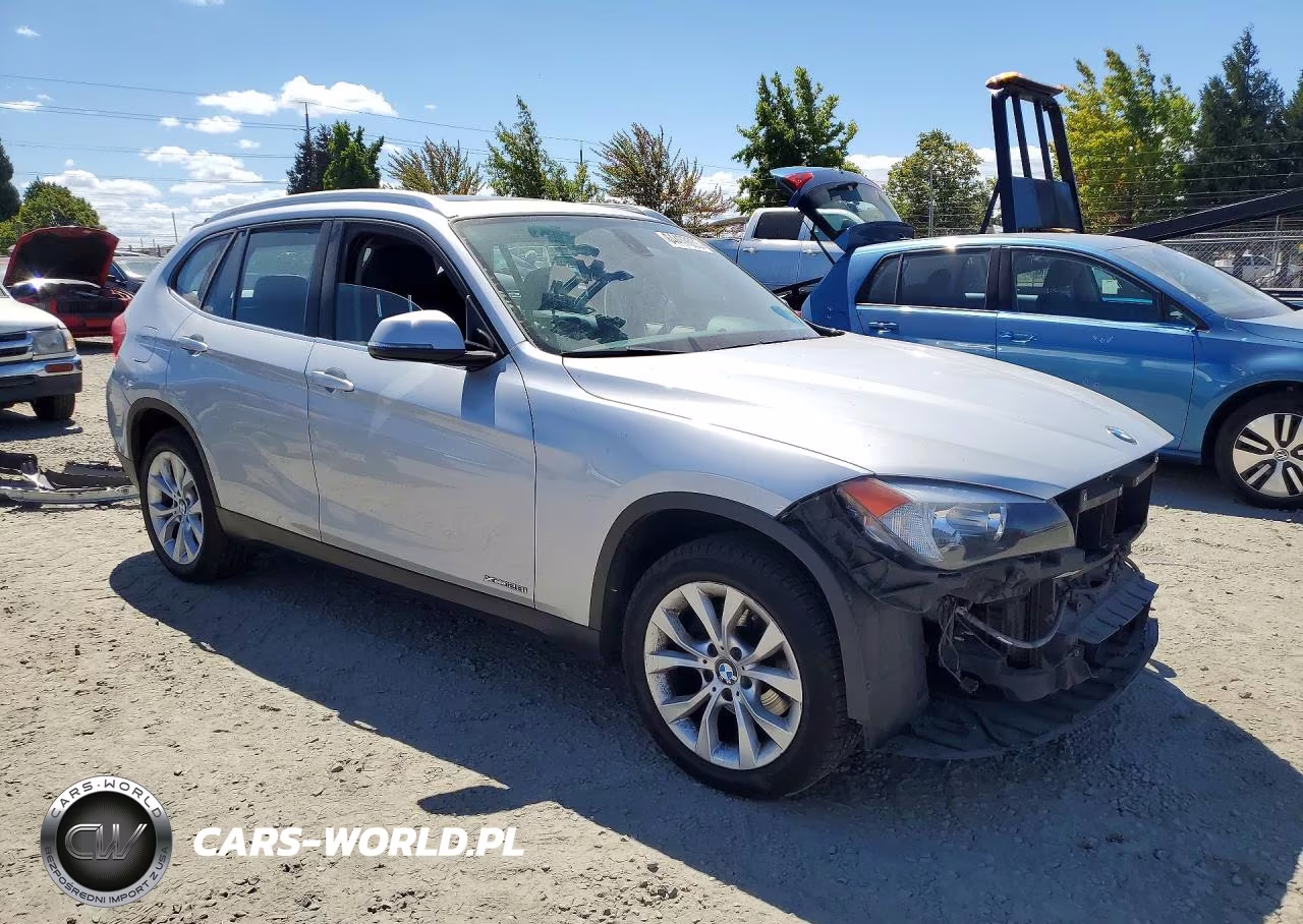 2014 BMW X1 xDrive28I VIN:WBAVL1C51EVY23294 - 4